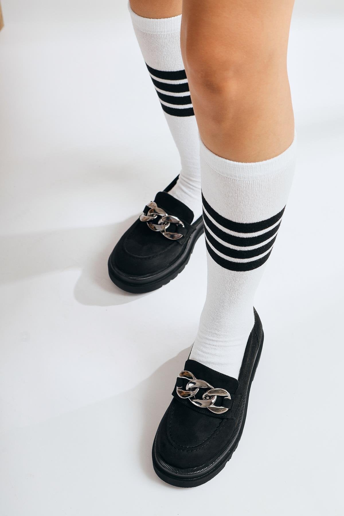 Vitoria – Black Suede Buckle Thick-Sole Oxford Daily Shoe (Women)