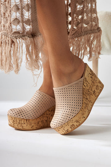 Viana Nude Closed-Toe Platform Heel Women's Slippers