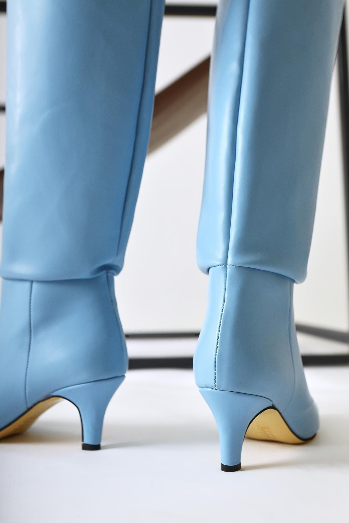 Milika Blue Pointed-Toe Short Heel Pull-On Boots