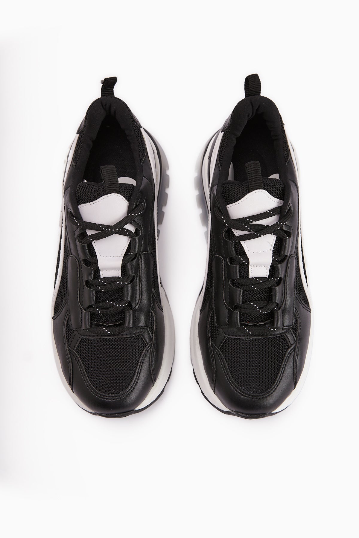 Jillian – Black White Heel-Detail Sneaker (Women)