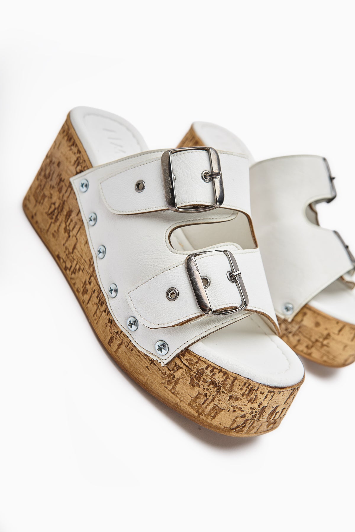 Ratka White Double-Strapped Platform Heeled Women's Slippers