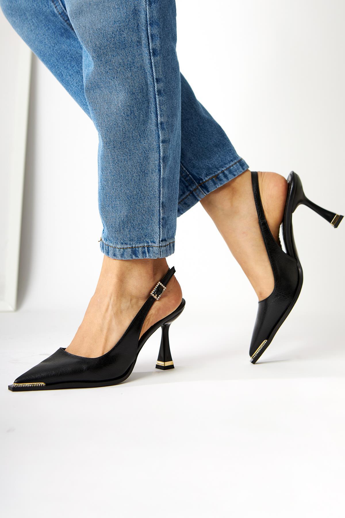 Vita Black Stone Detailed Closed Toe Women’s Heeled Shoes