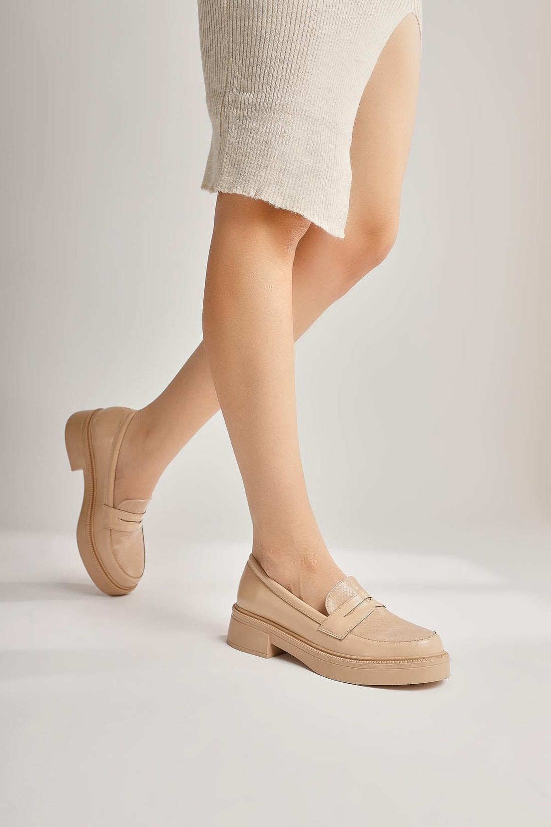 Weena – Nude Croc-Embossed Detail Casual Shoe (Women)