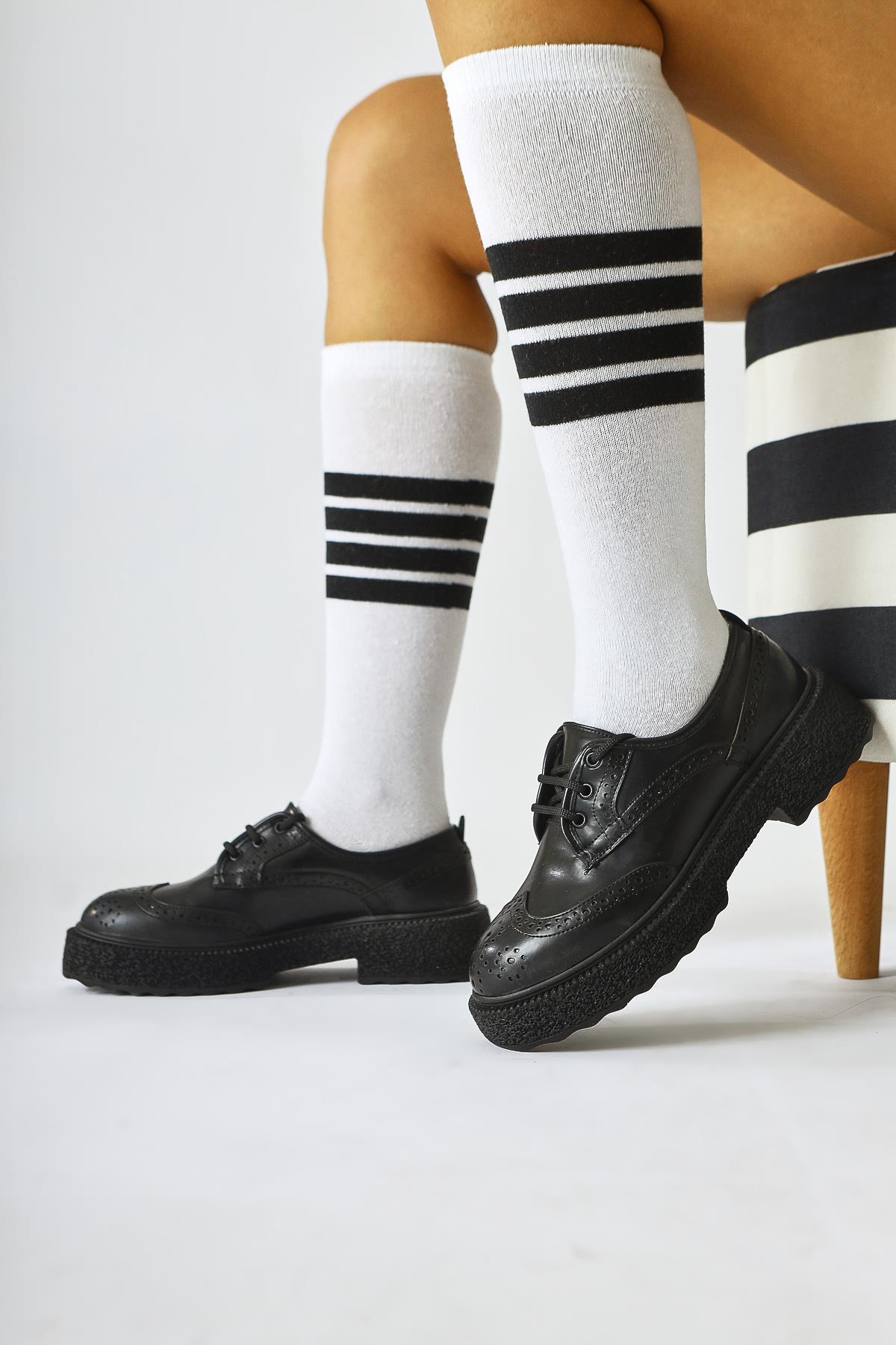 Rossy Black Everyday Shoes with Oval Toe and Laser Cut Detail