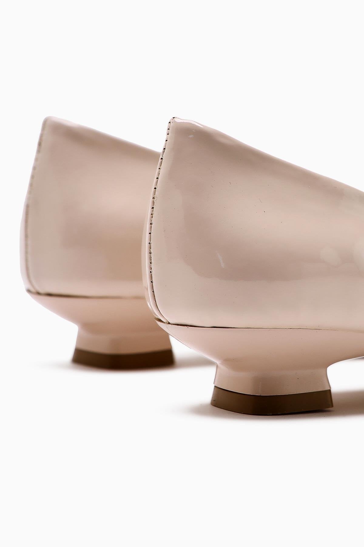 Sian – Beige Patent Buckle-Detail Low Heel Shoe (Women)