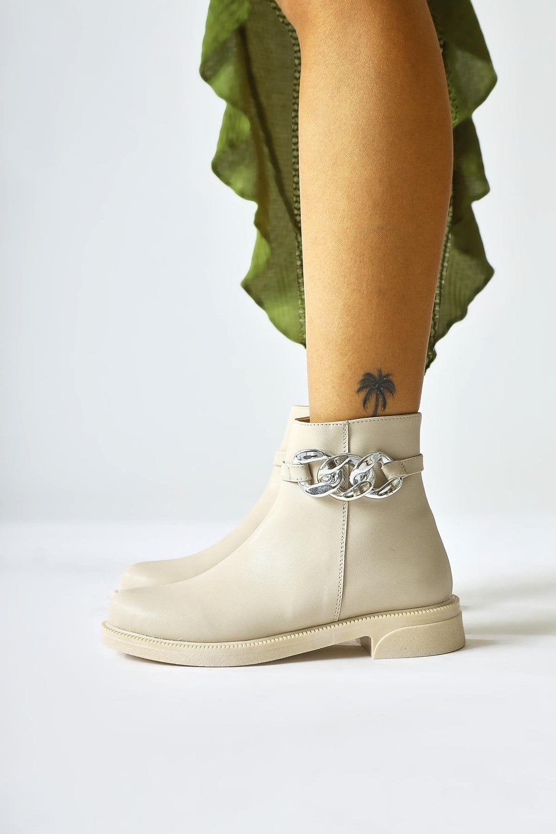 Sydra – Beige Oval-Toe Removable-Accessory Boot (Women)