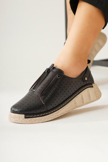 Melonie – Black Laser-Cut Zippered Everyday Shoe