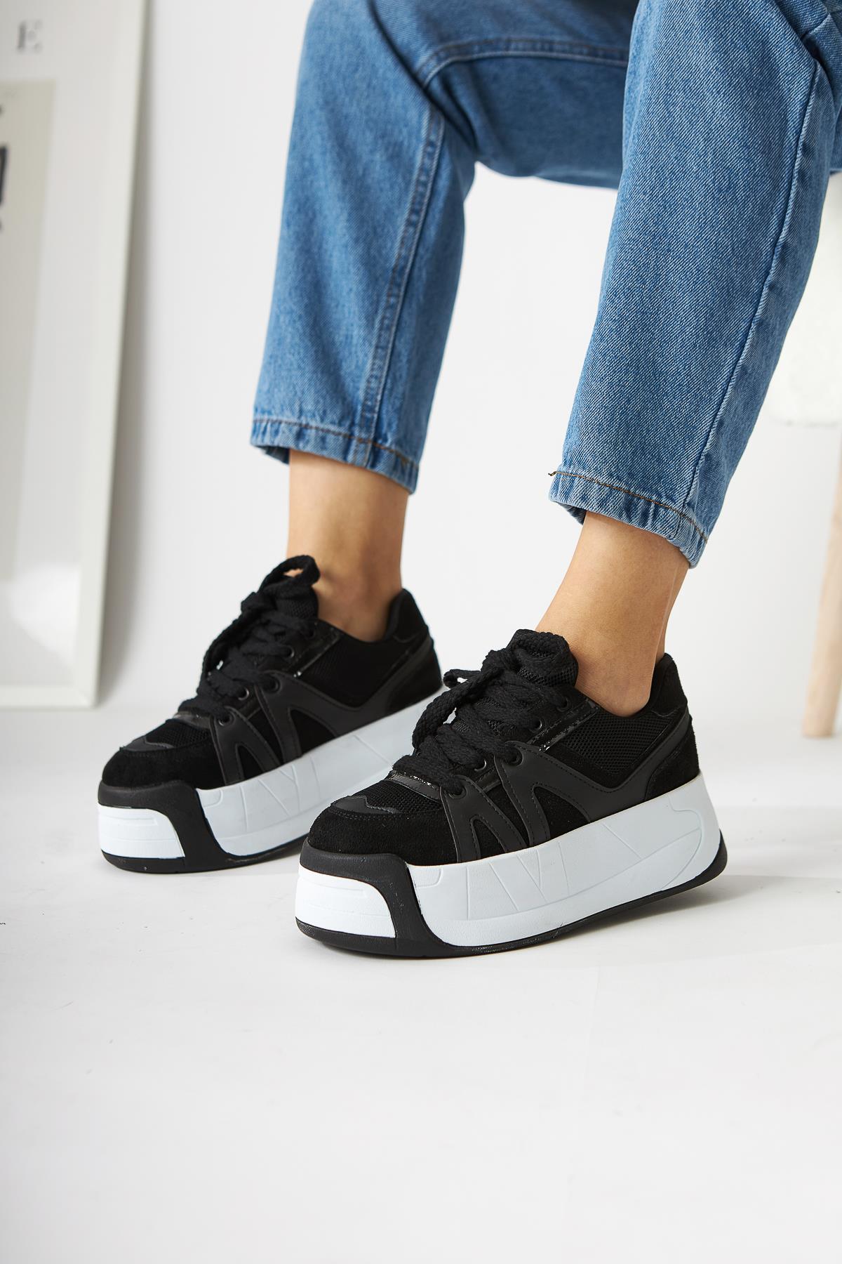 Alvi – Black Leather-Look-Detail Sneaker (Women)