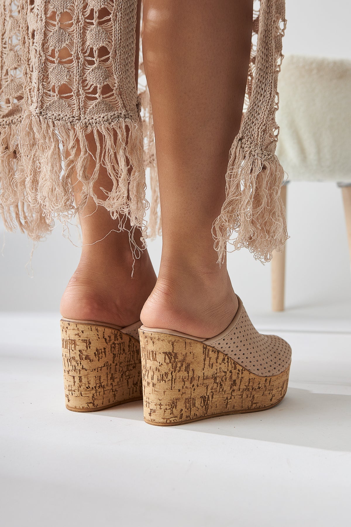 Viana Nude Closed-Toe Platform Heel Women's Slippers