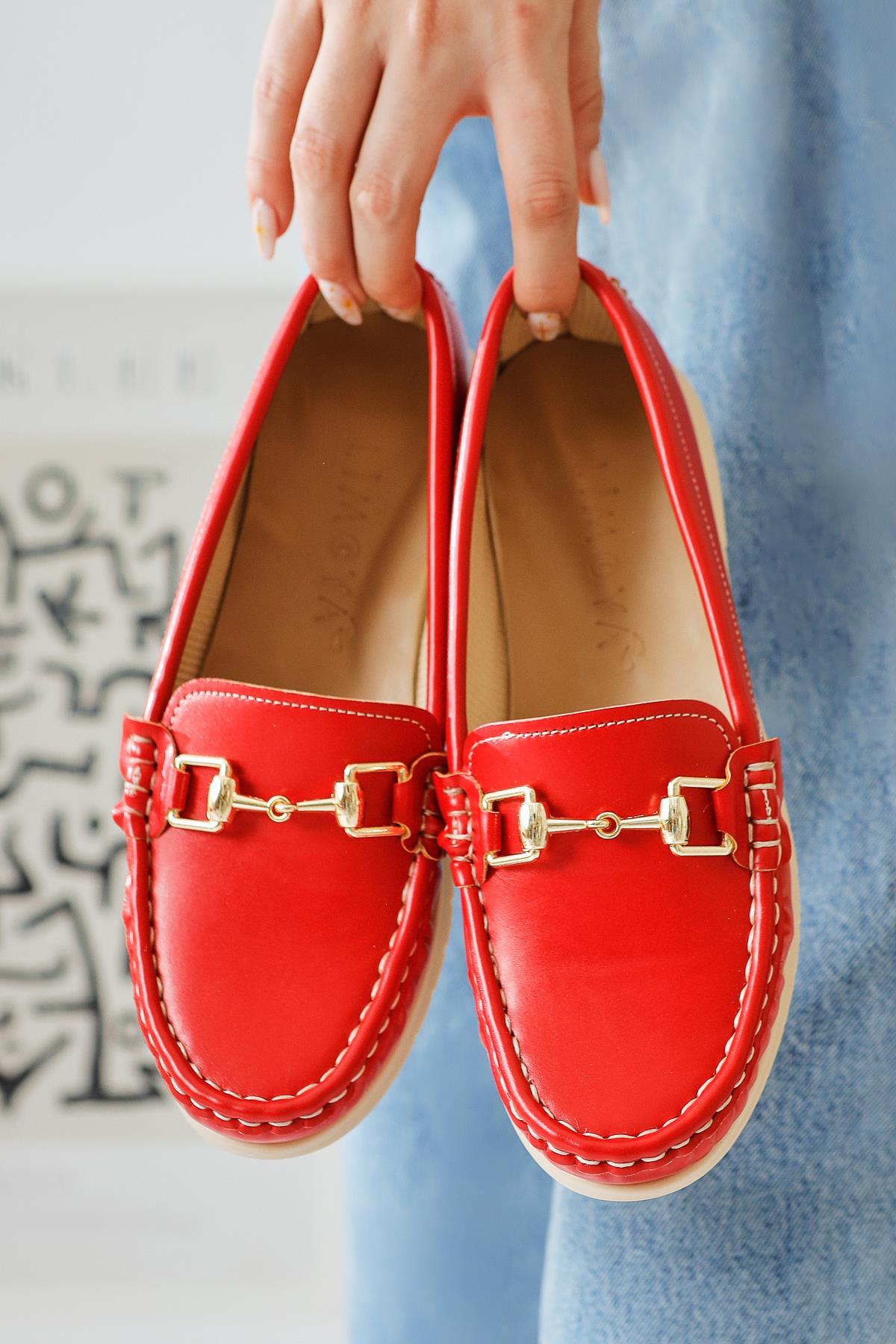 Tola – Red Buckle-Detail Casual Shoe (Women)