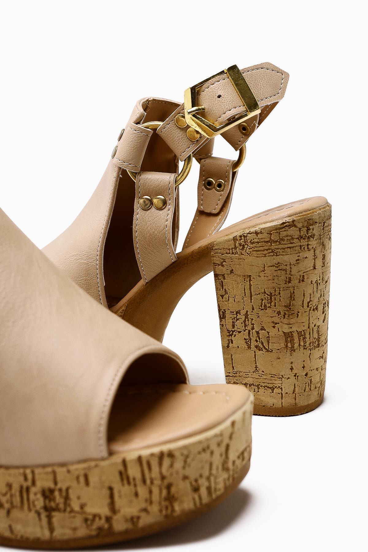 Hadel Nude Belted Platform High Heel Women's Sandal