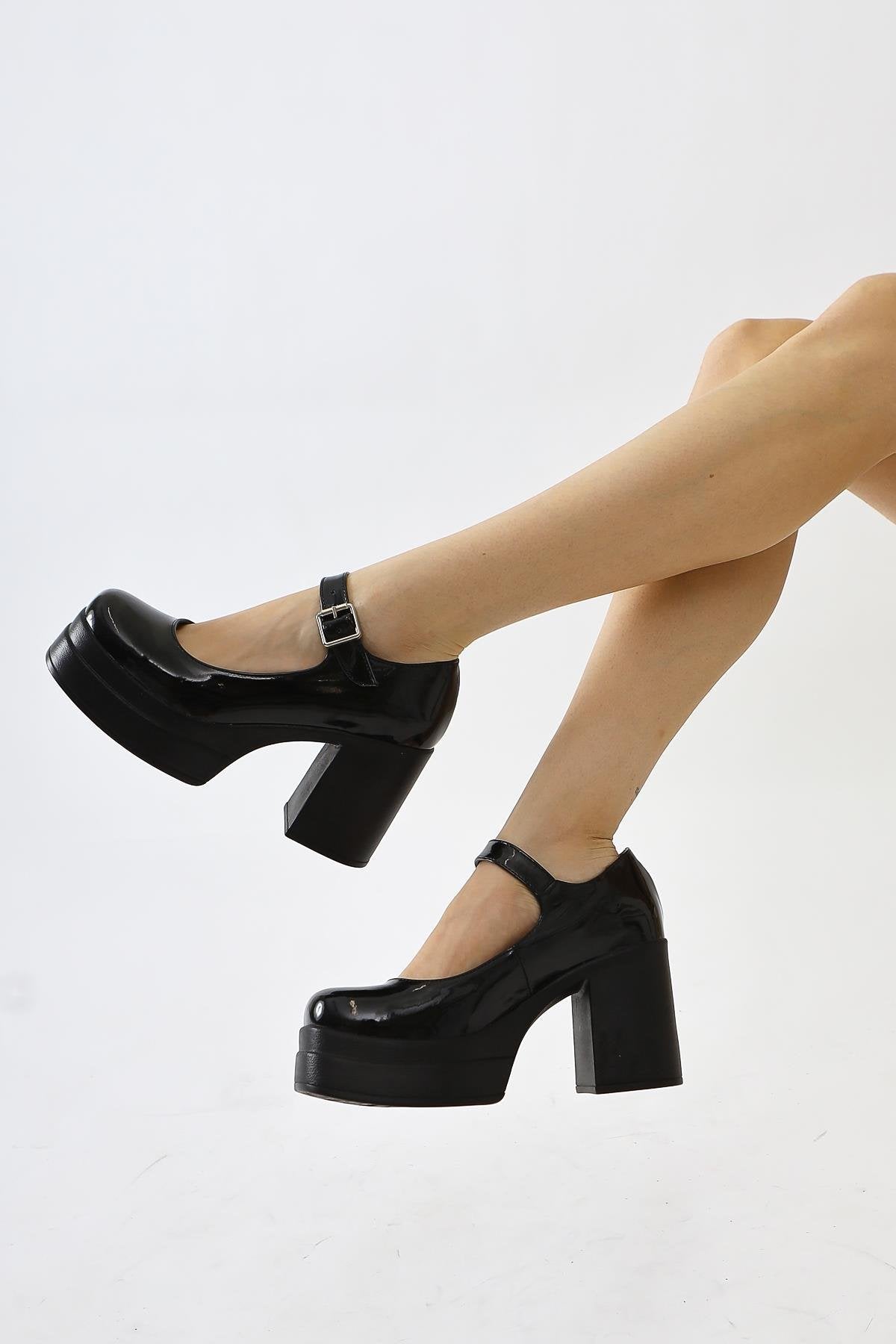 Adelin Black Patent Leather Oval Toe Platform Daily Shoes