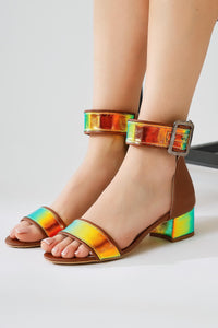 Ariola – Cognac Thick Hologram-Strap Sandal