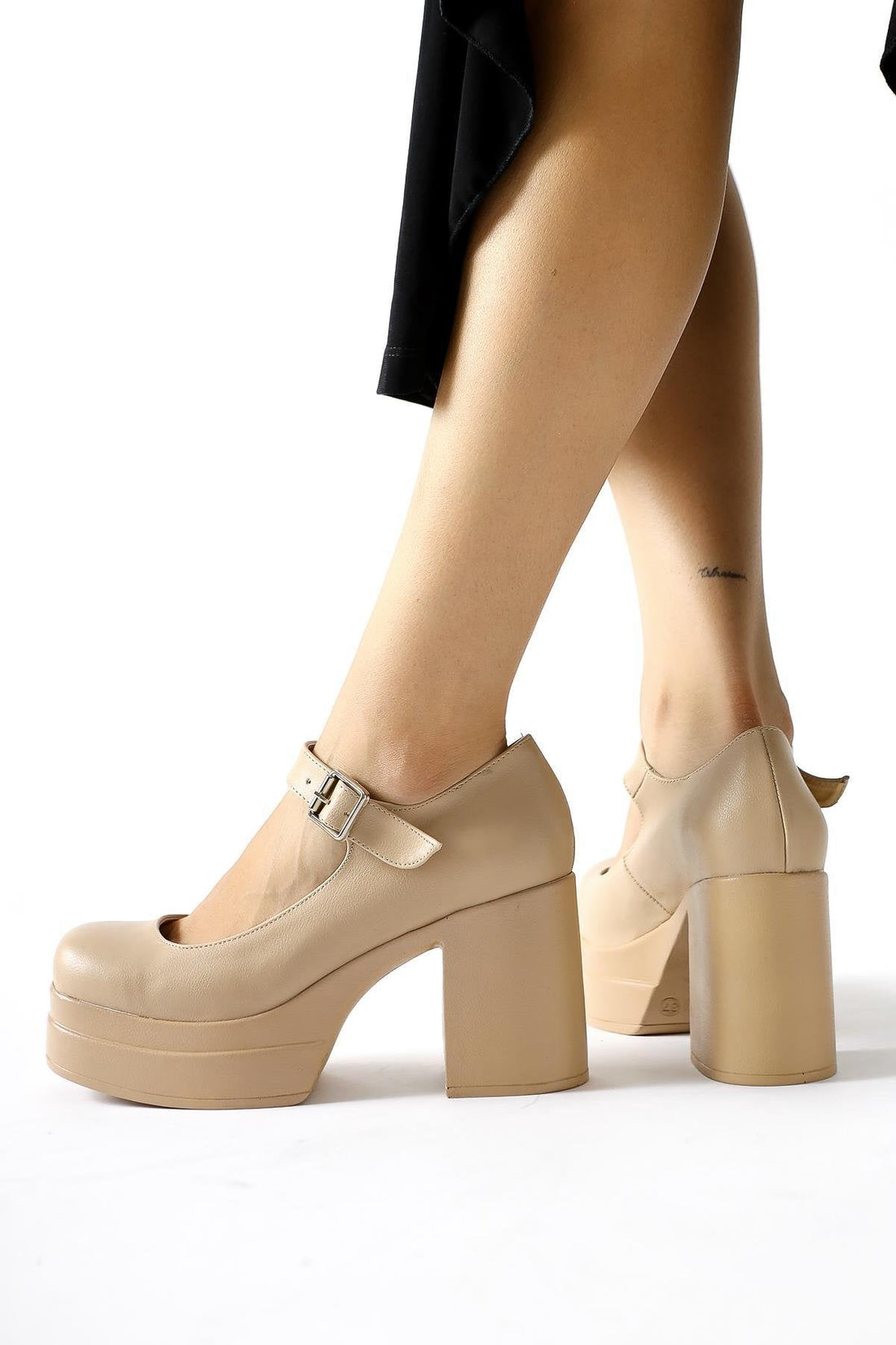 Adelin Nude Oval Toe Platform Daily Shoes