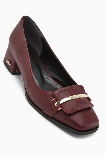 Gresa – Burgundy Buckle-Detail Low Heel Shoe (Women)
