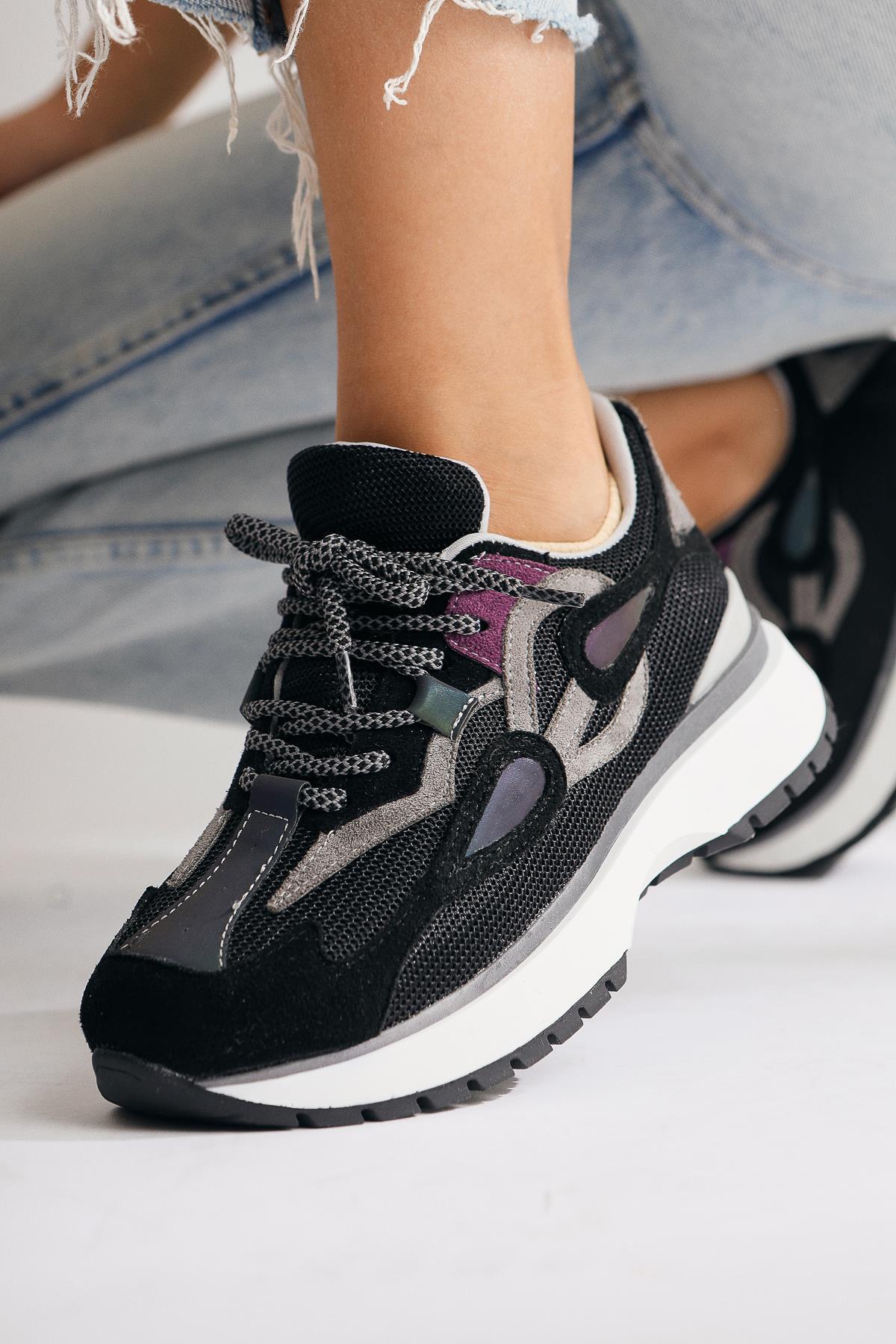 Gerdh Black Knit-Suede Sneaker