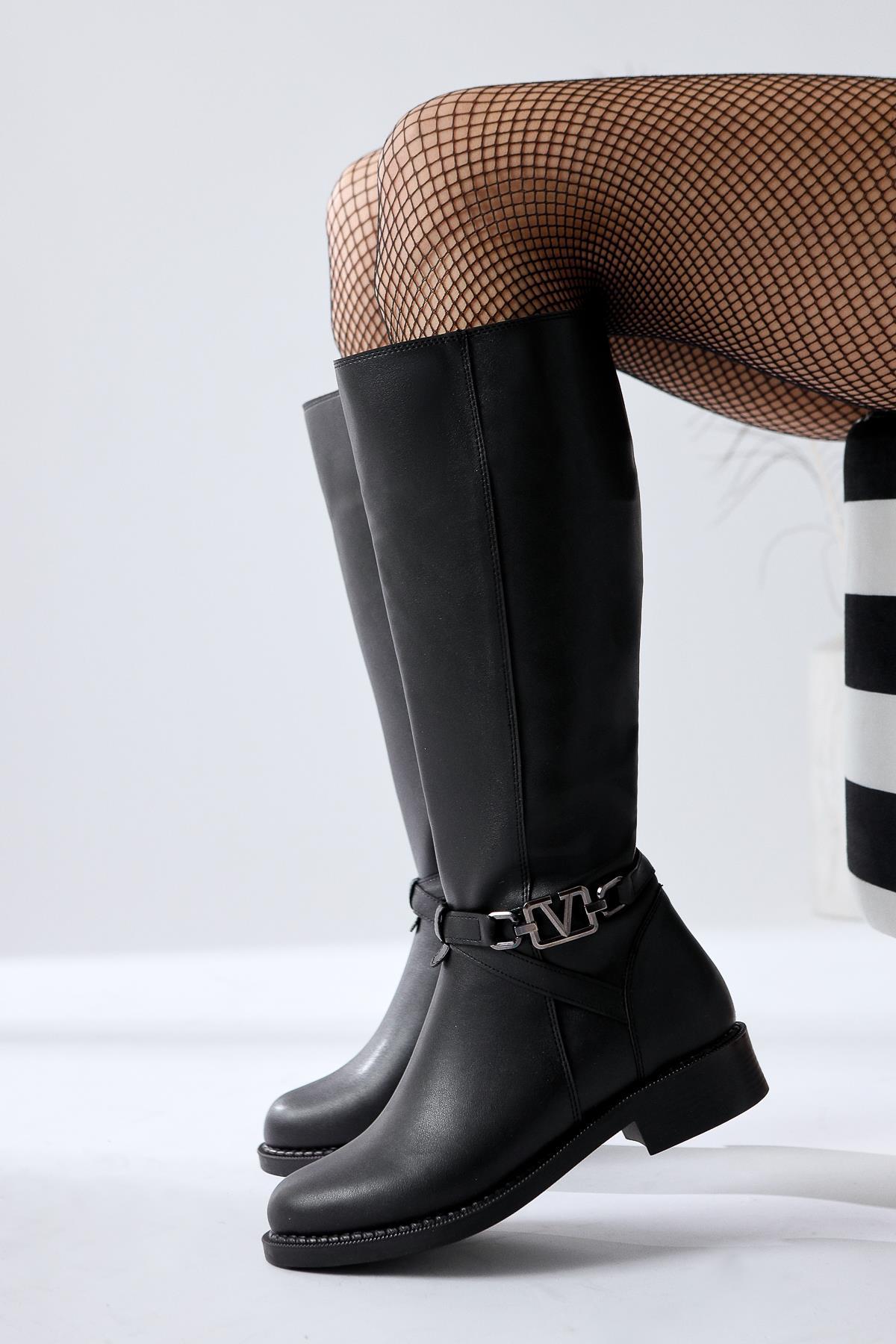 Momena – Black Buckle-Detail Zippered Low-Heel Knee-High Boot (Women)