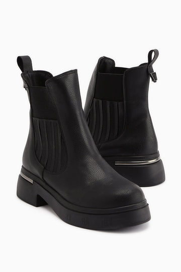 Pava Black Heeled Detail Women’s Boots