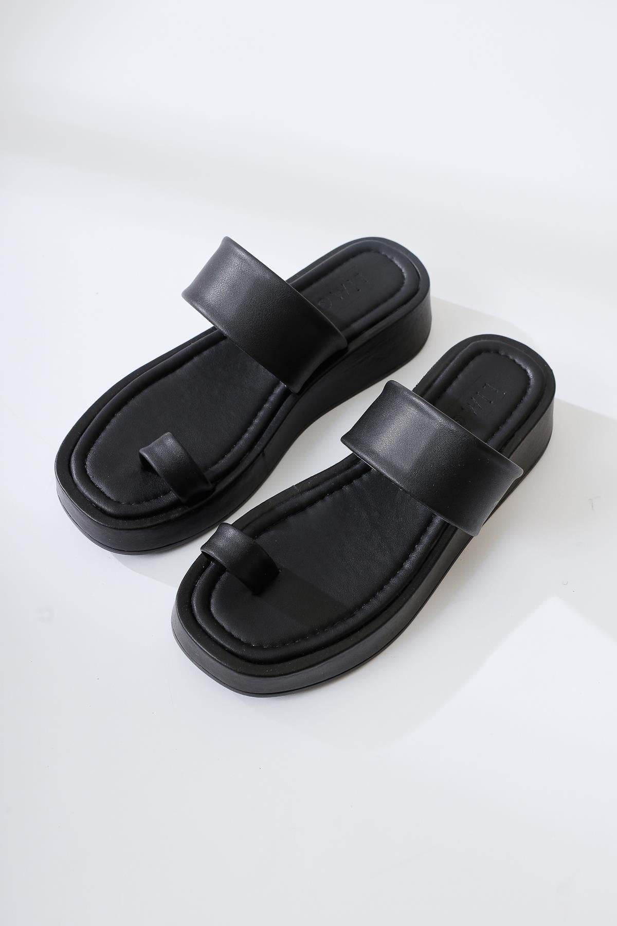 Deeman Black Thick Sole Flip Flop