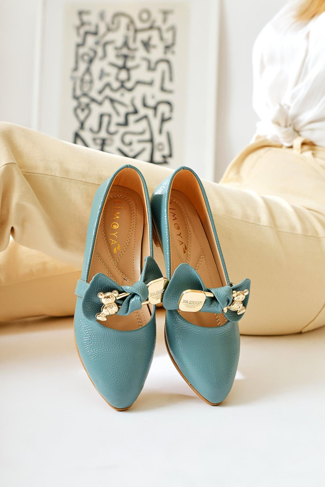 Joselin – Turquoise Crinkled Patent Bow-Detail Ballet Flat (Women)