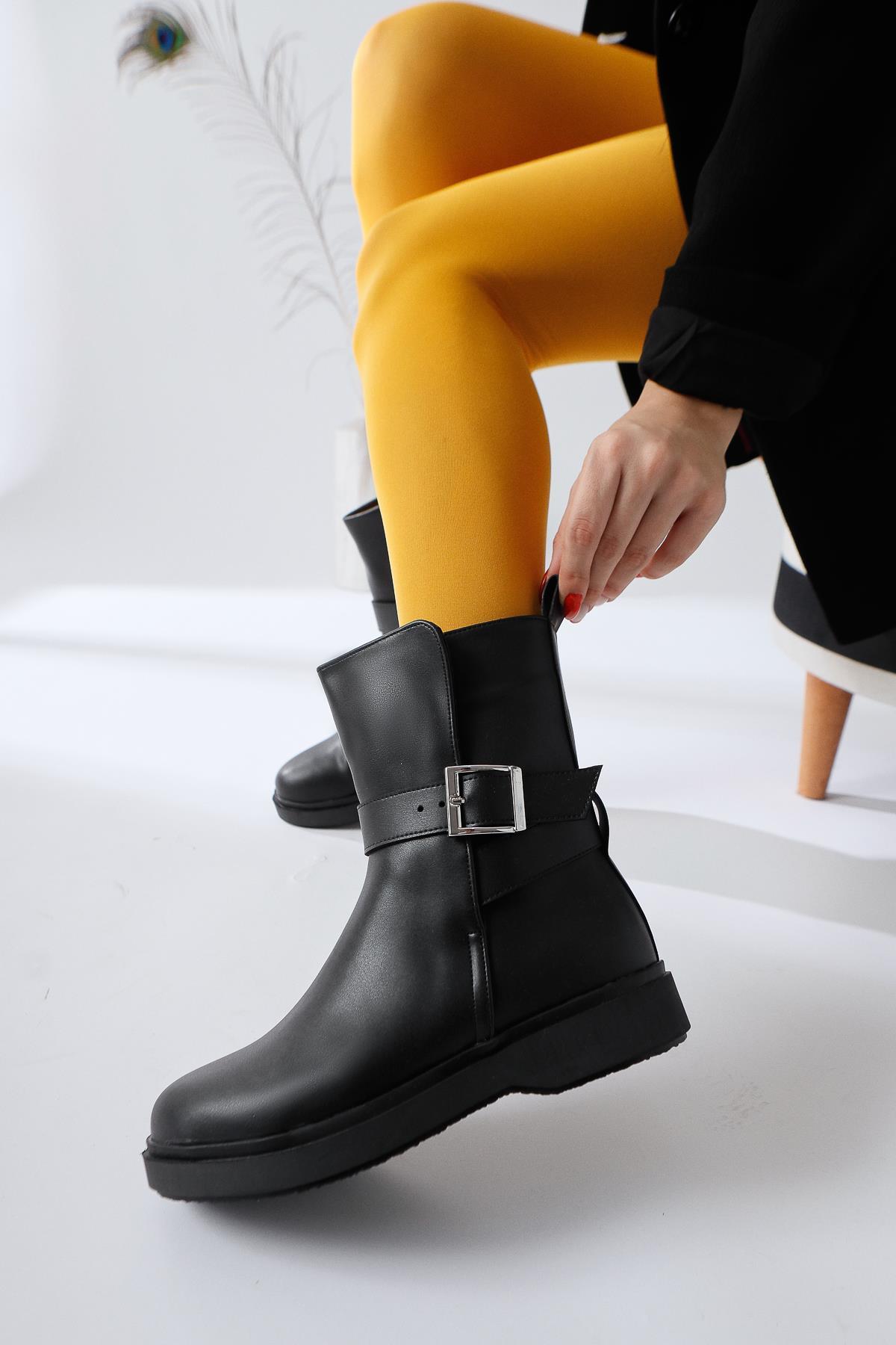 Behnoush Black Oval Toe Buckle Detailed Boots