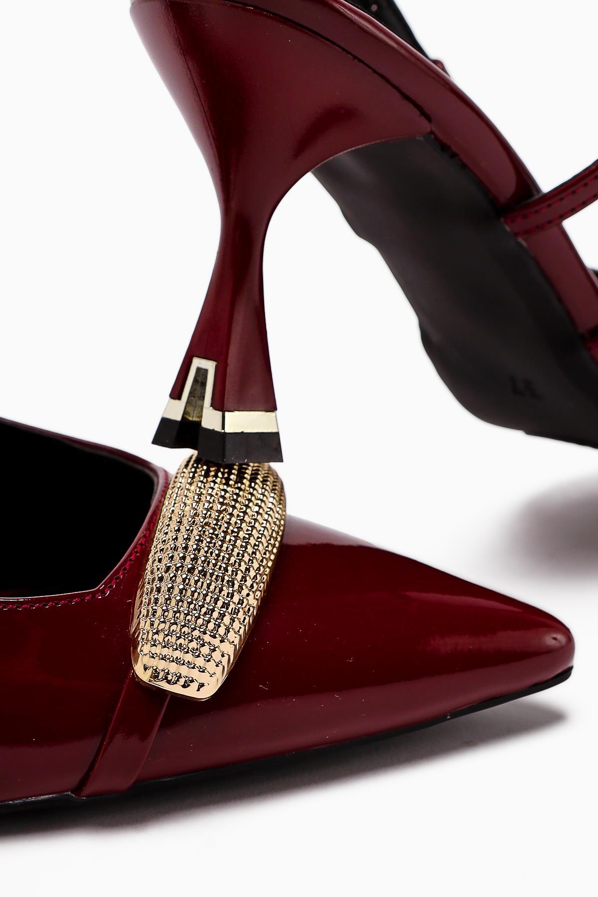Seydi Burgundy Patent Buckled Closed Toe Women’s Heeled Shoes