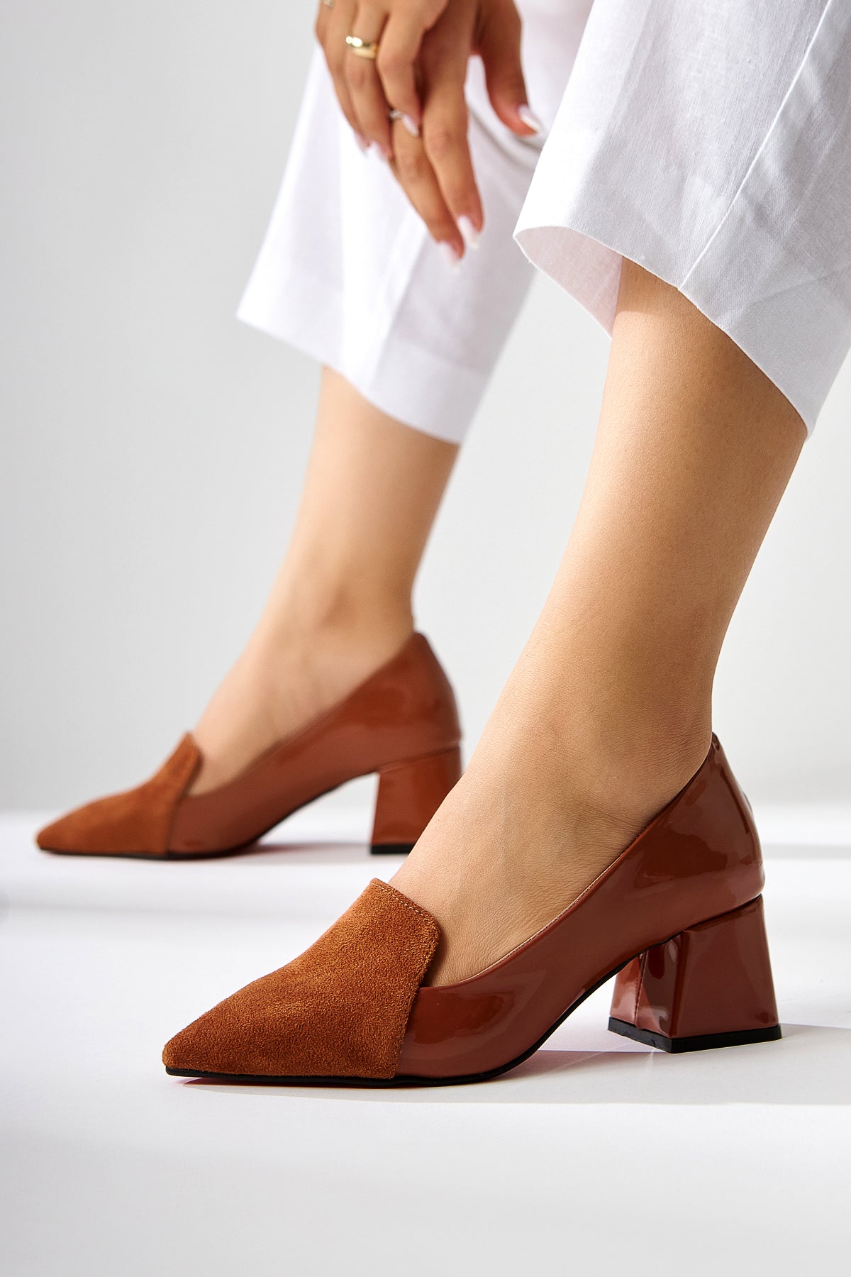 Gisela Taba Suede Detailed Patent Leather Heeled Women's Shoes