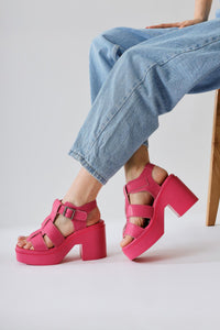 Silla Fuchsia Three-Strap Buckle-Detailed Chunky Platform Sandal
