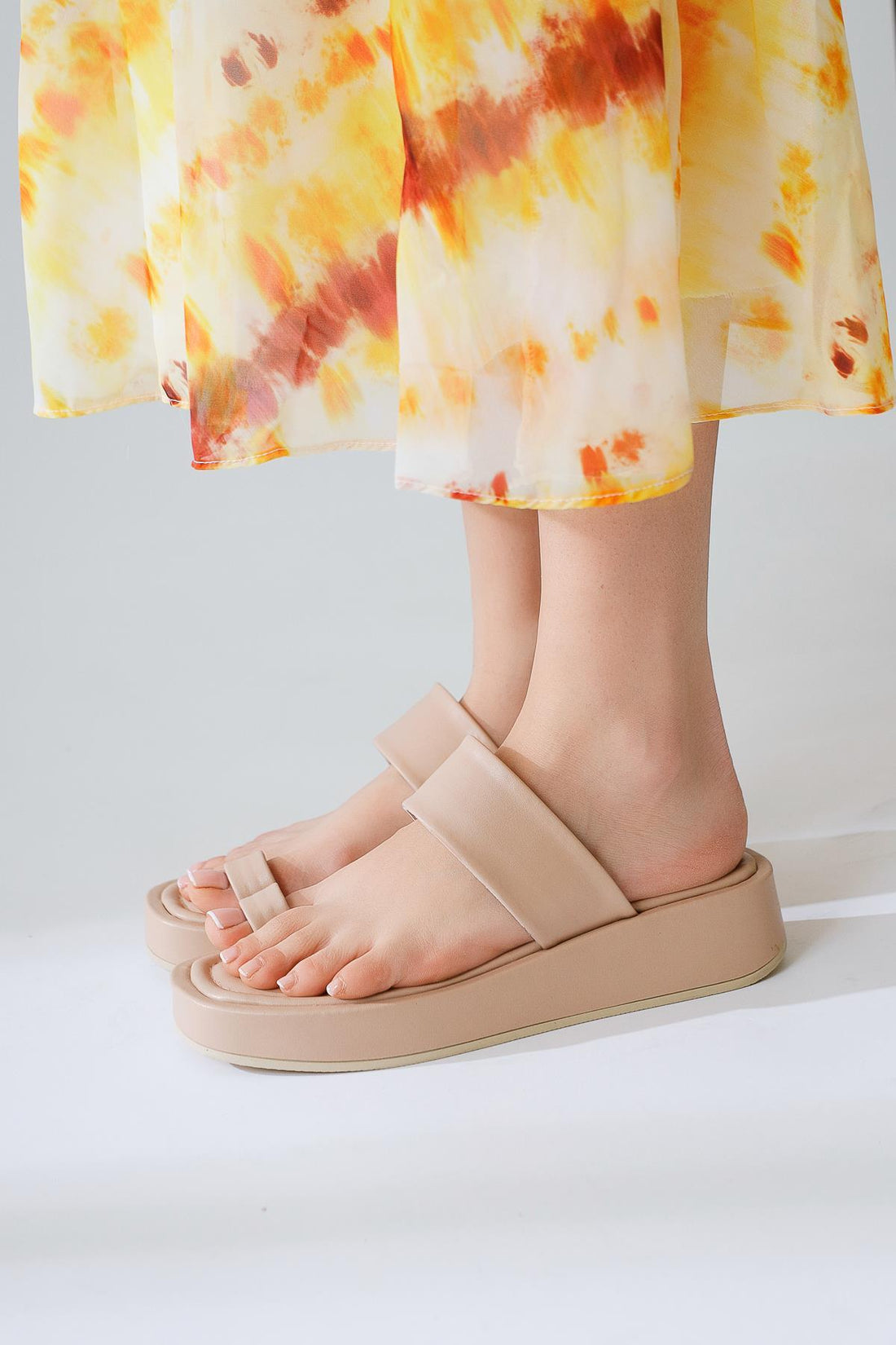 Deeman Nude Thick-Sole Thong Sandal