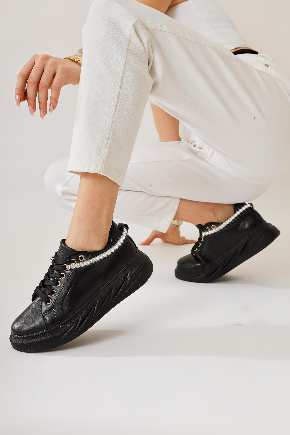 Simonne Black Diamond Stone Detailed Lace-Up Sneakers