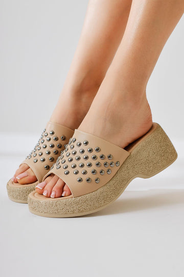 Fenthe – Nude Studded-Detail Thick-Sole Slide (Women)