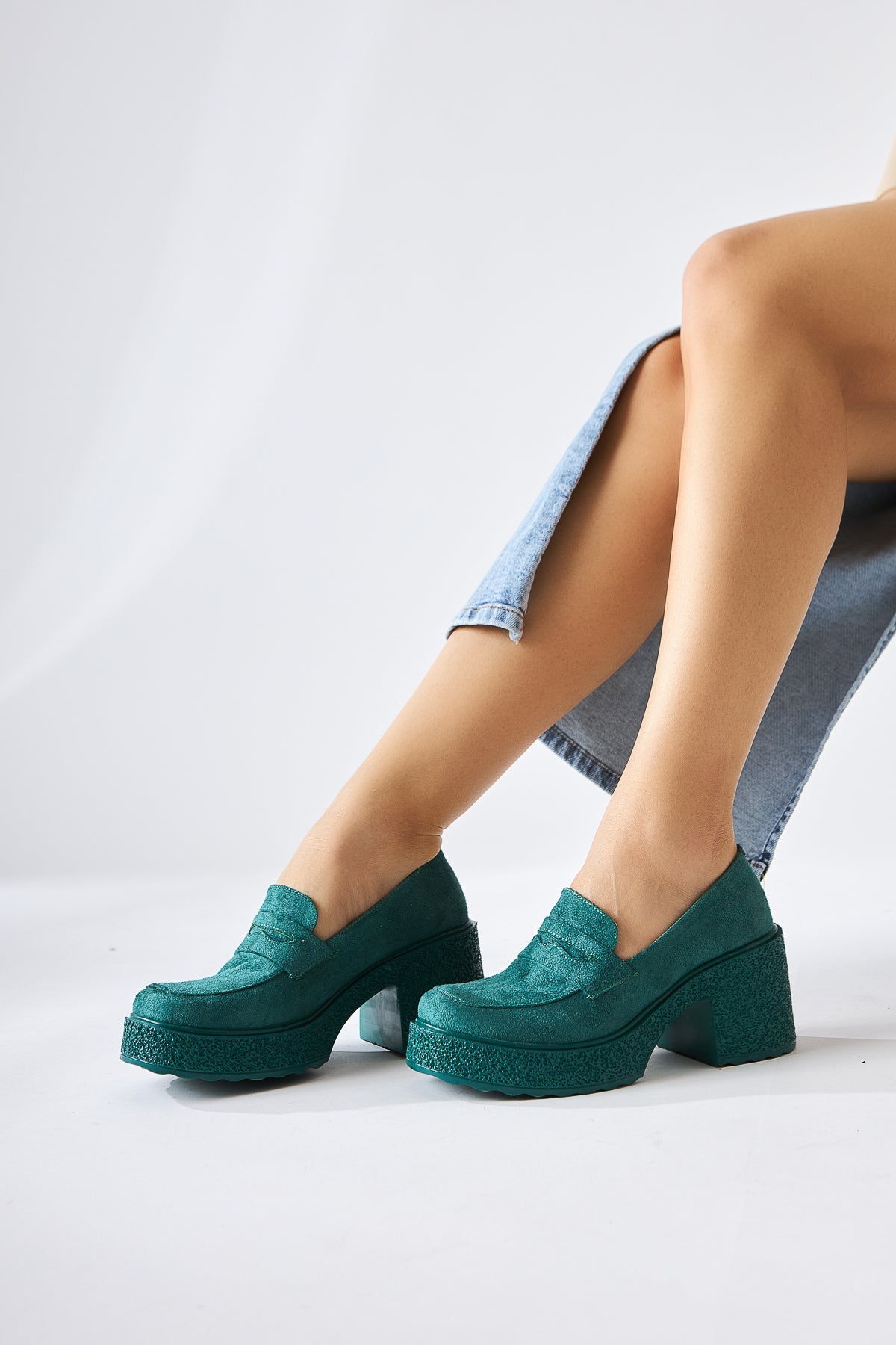 Boi – Green Suede Platform Everyday Shoe (Women)