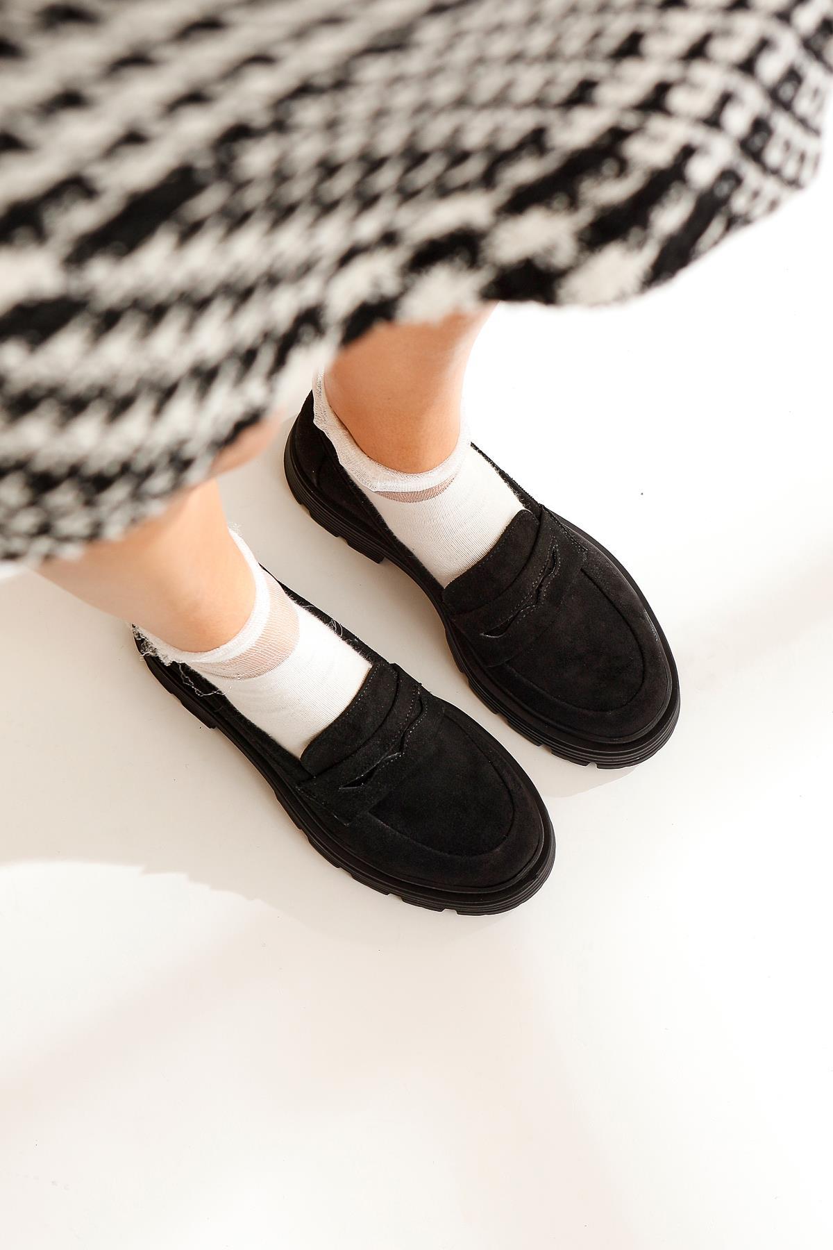 Gerta – Black Suede Oxford Shoe (Women)