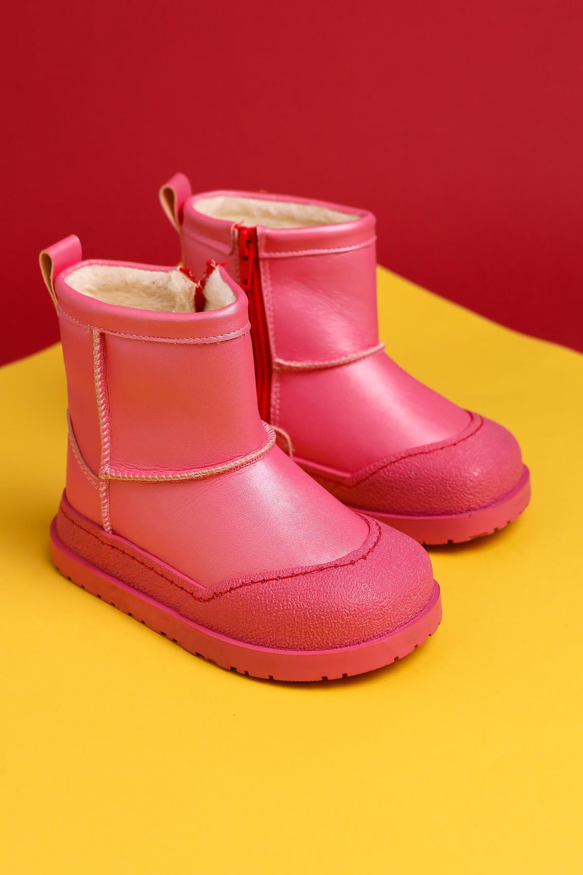 Jasmin Fuchsia Boots with Reverse Stitching and Fur Lining for Kids