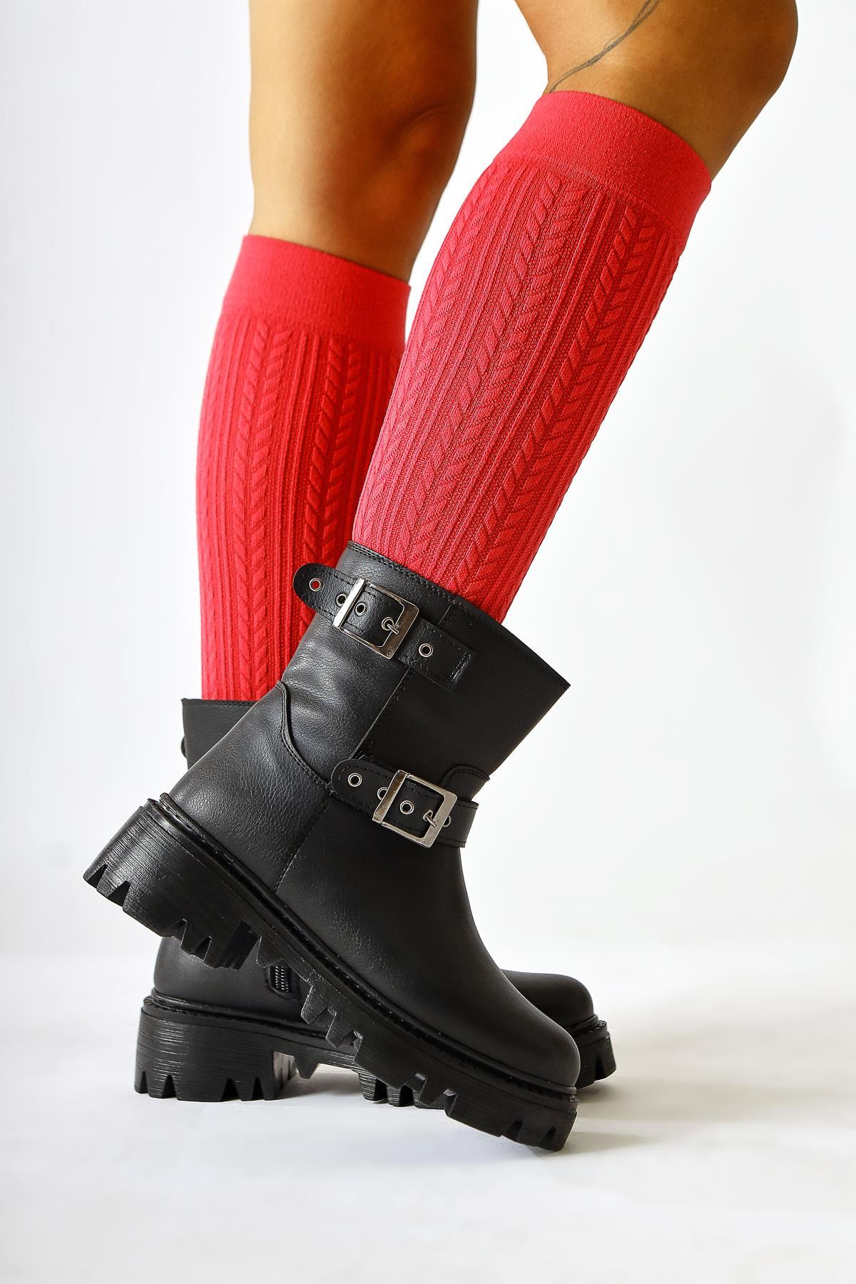 Veneta – Black Buckle-Detail Boot (Women)