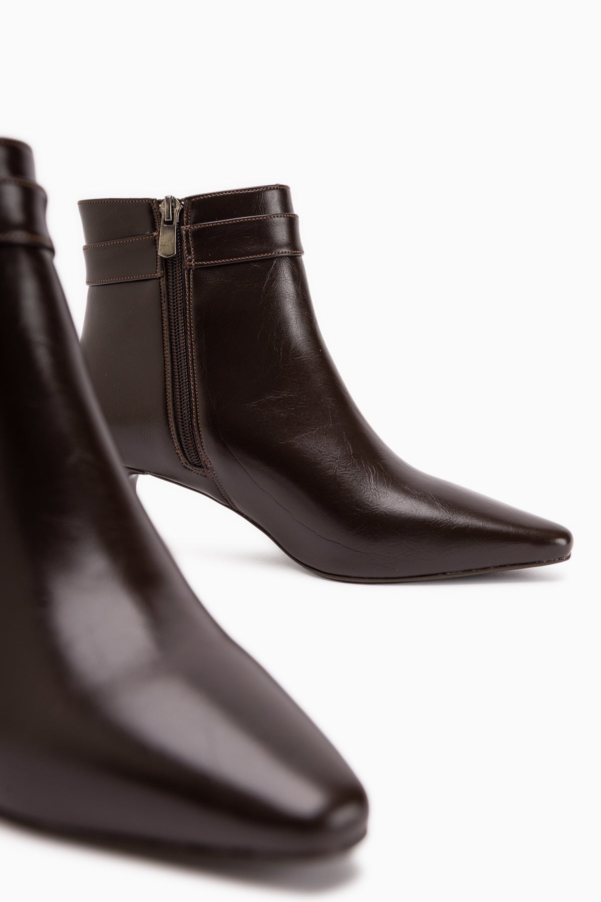 Kathie Brown Buckle Detailed Women’s Boots
