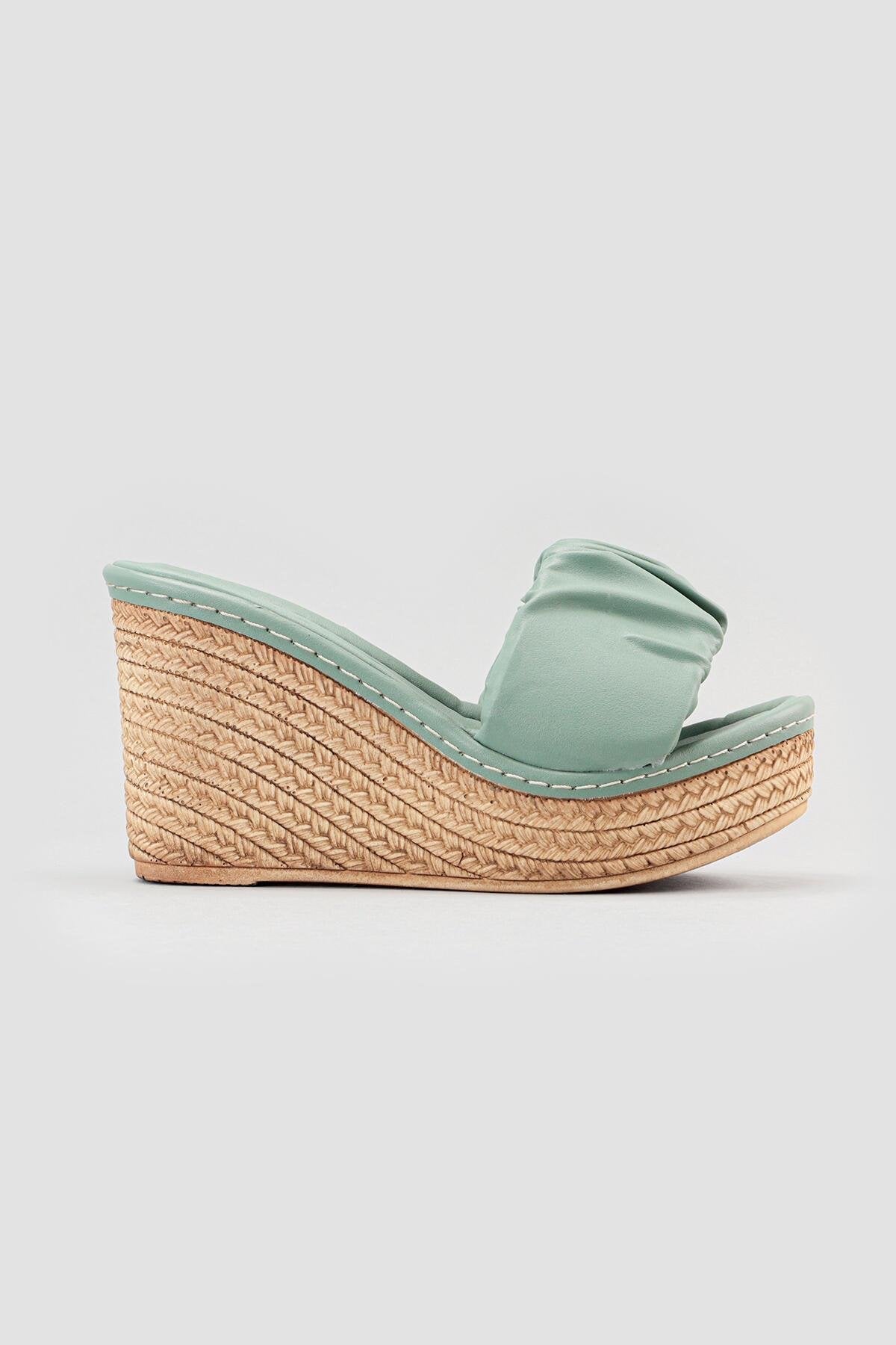 Danielle – Green Straw-Look Sole Slide
