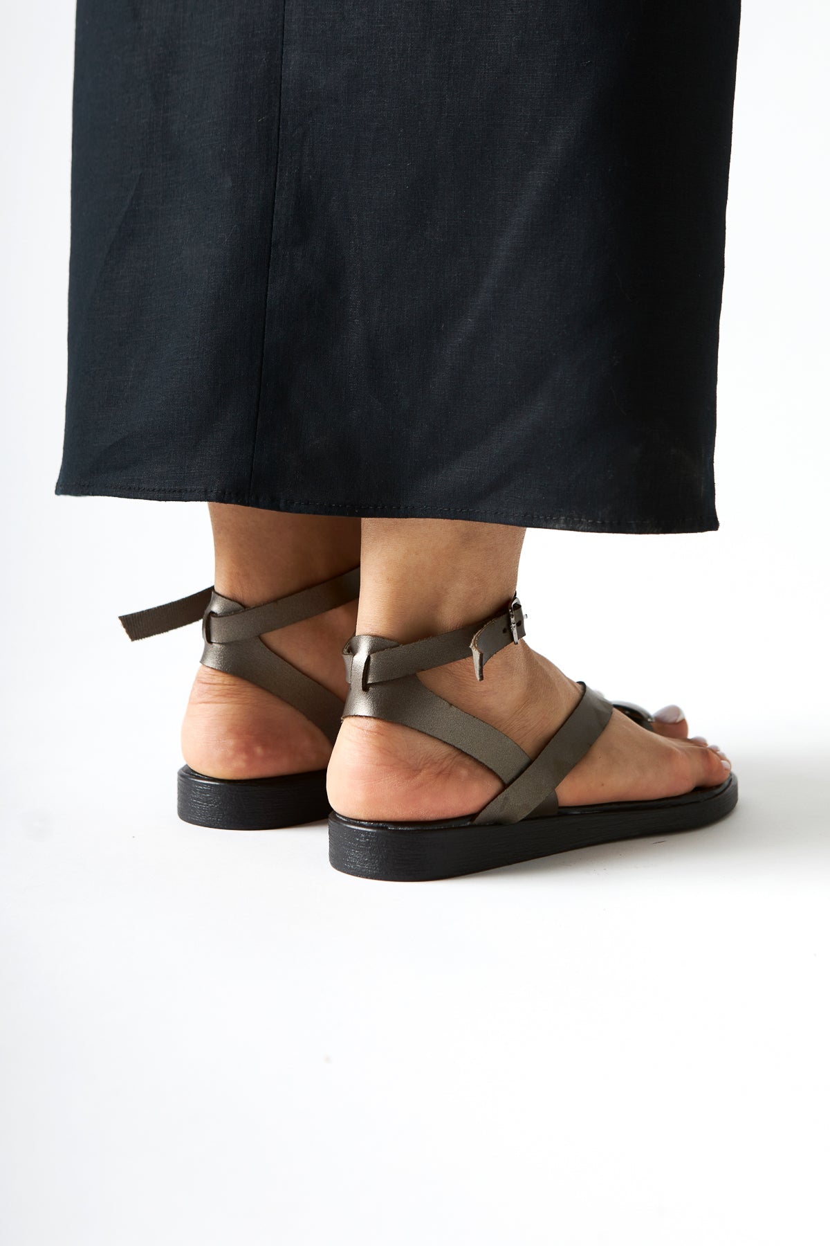 Anisa Platinum Cross-Strap Buckled Women's Thong Sandals