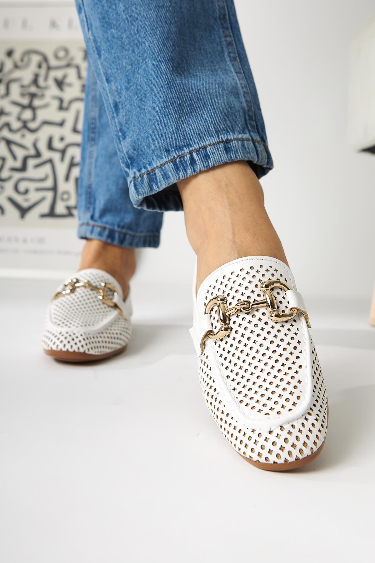 Gazali - White Buckle-Detail Ballet Flat (Women)