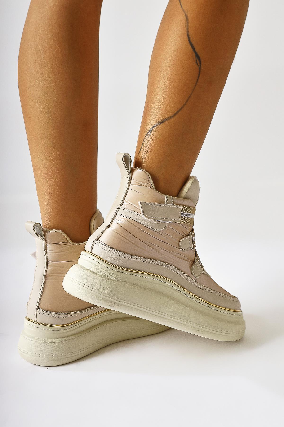 Festina – Beige Fabric-Detail Velcro Sport Boot (Women)