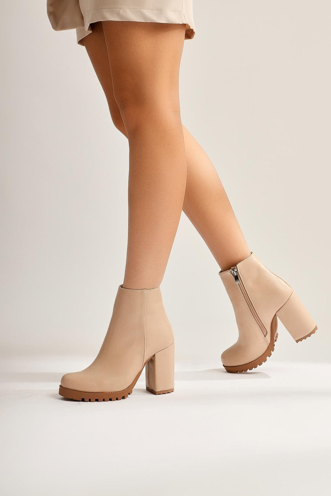 Bahiya – Nude Oval-Toe Zippered Heeled Boot