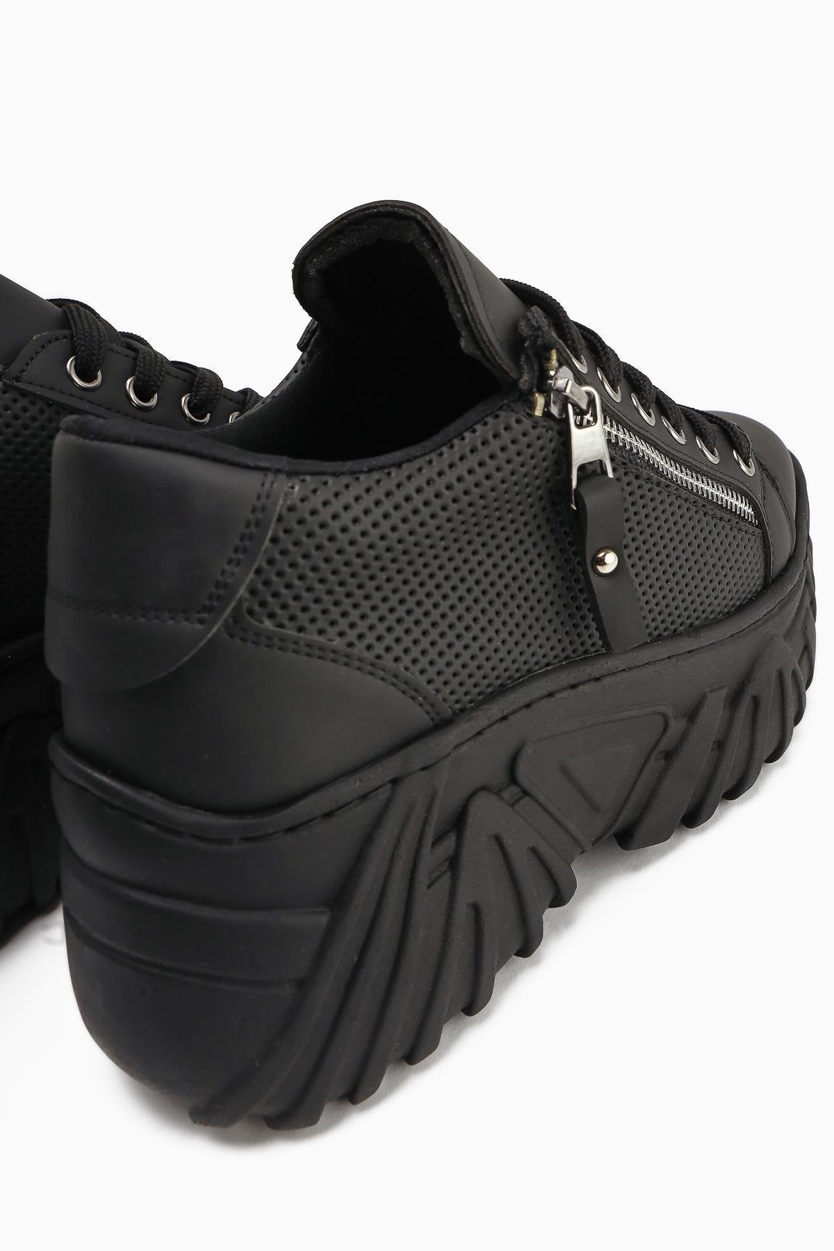 Betty – Black Platform Zipper-Detail Sneakers (Women)