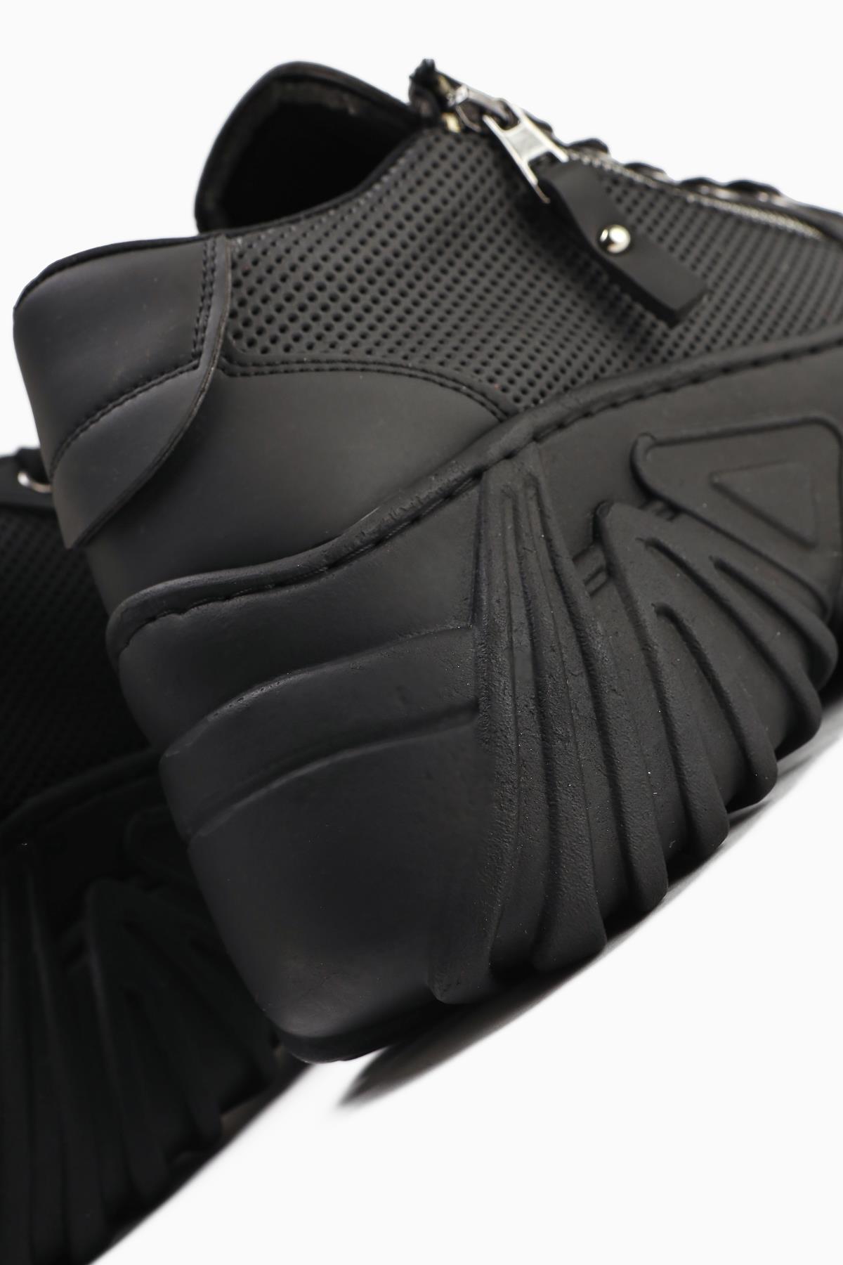 Betty – Black Platform Zipper-Detail Sneakers (Women)