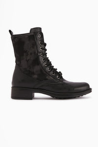 Chrissi Black Hologram Detailed Women’s Boots