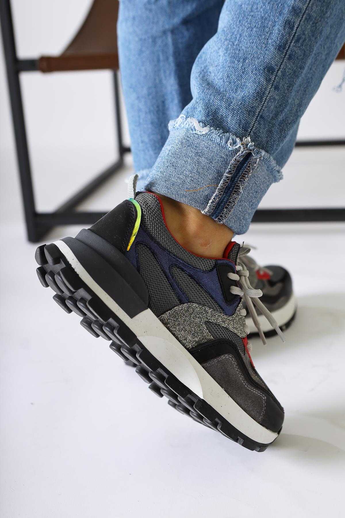 Netta Black Mesh Detailed Lace-Up Sneakers