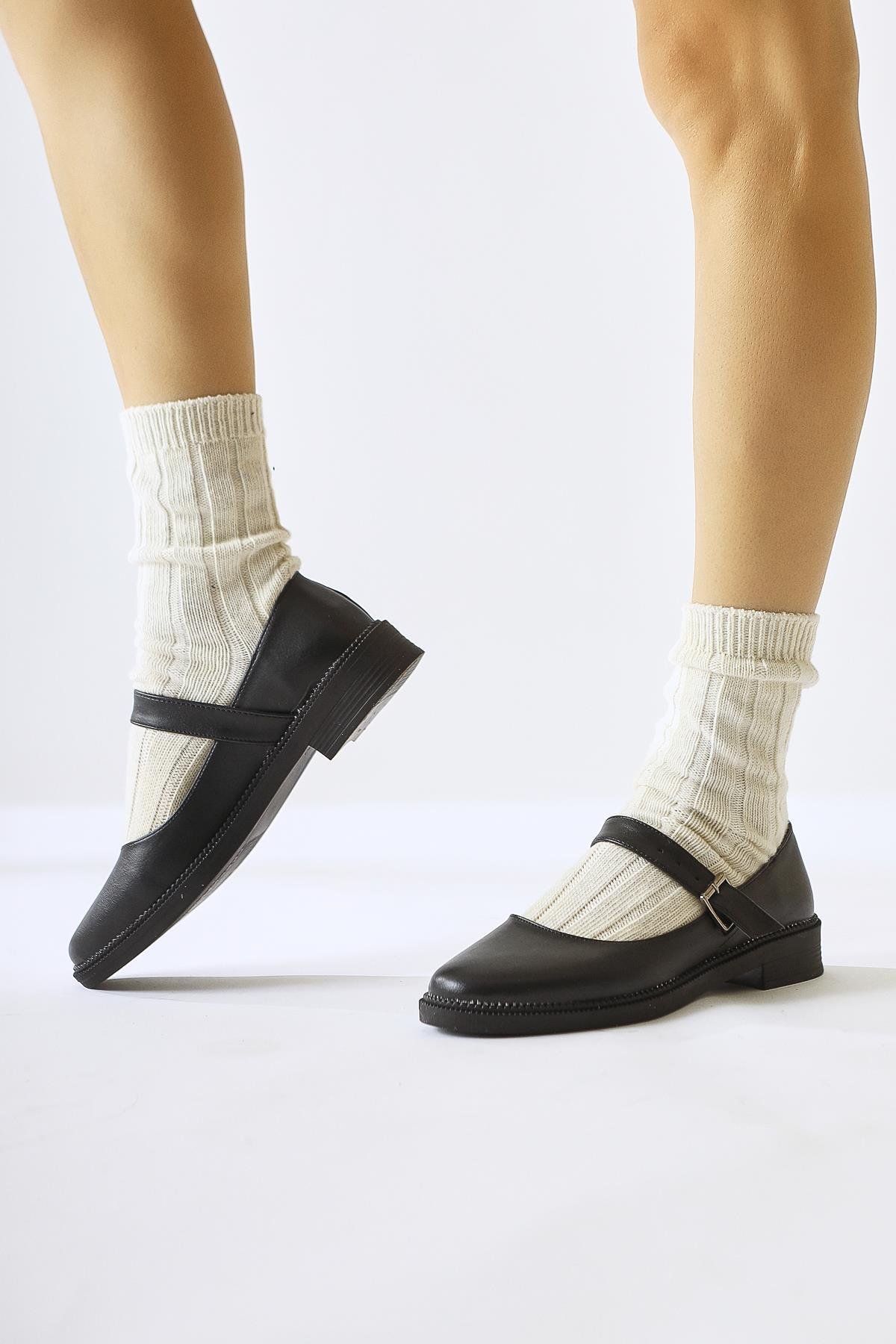 Vivy Black Round Toe Single Strap Daily Shoes