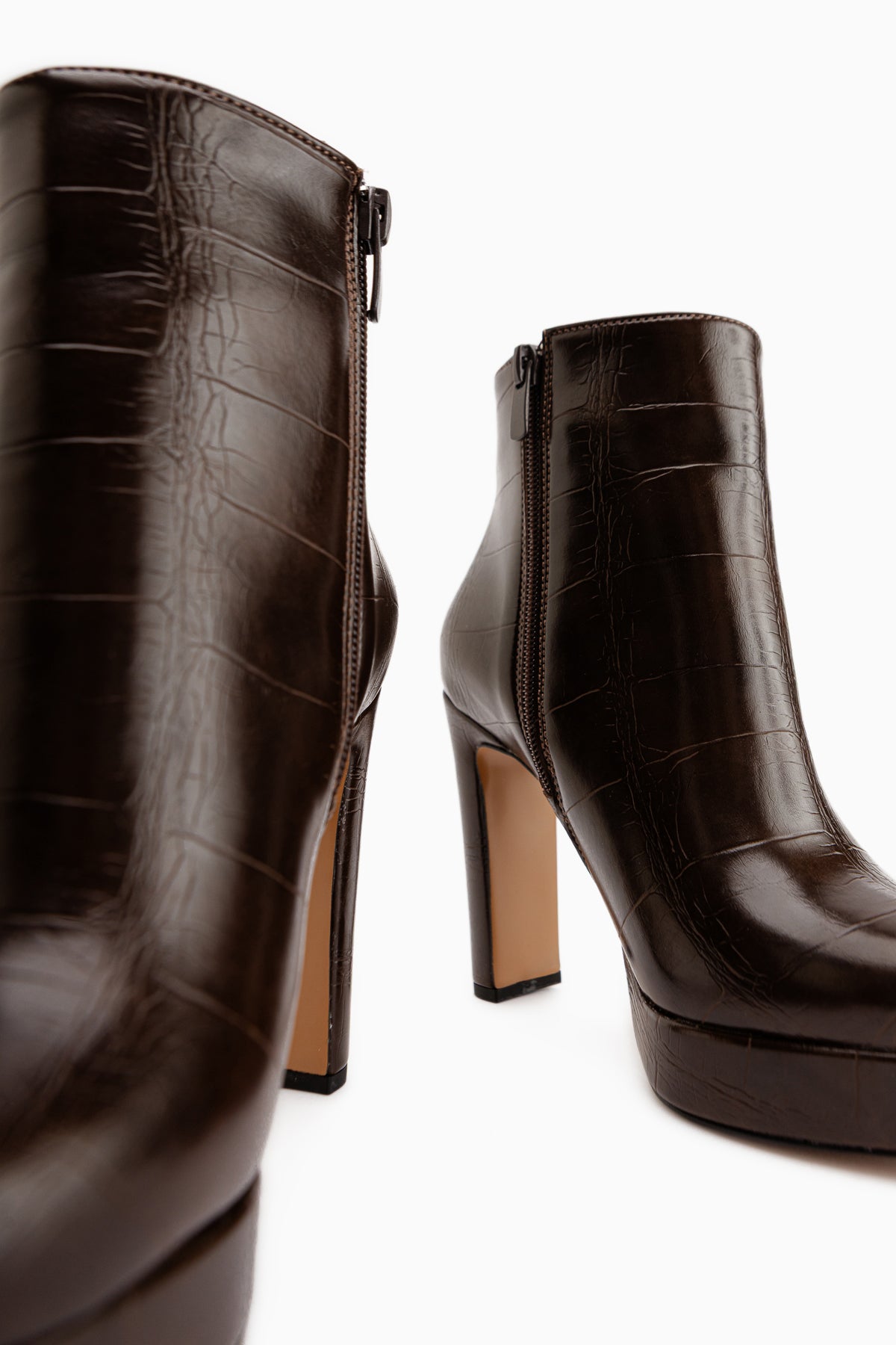 Abbie Brown Crocodile Pointed High Heeled Zipper Boots