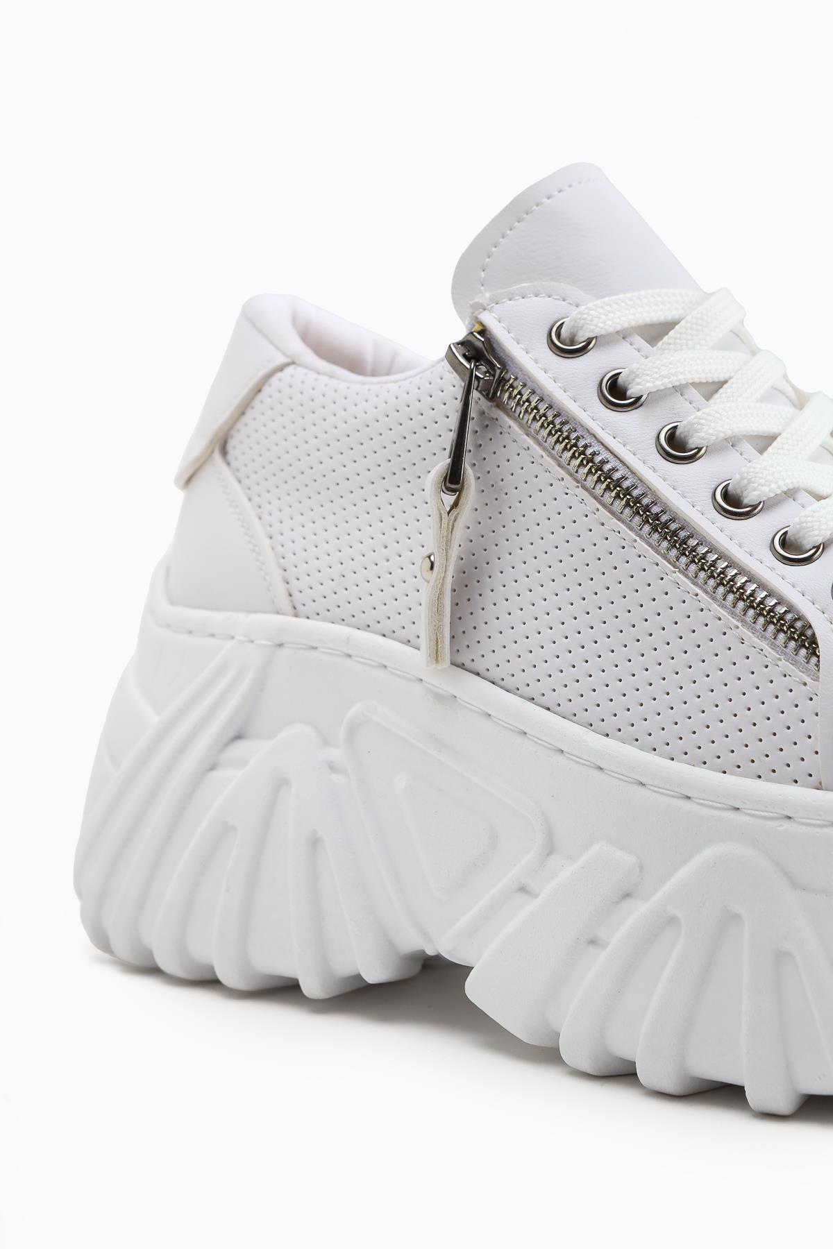Betty – White Zipper-Detail Platform Sneaker (Women)