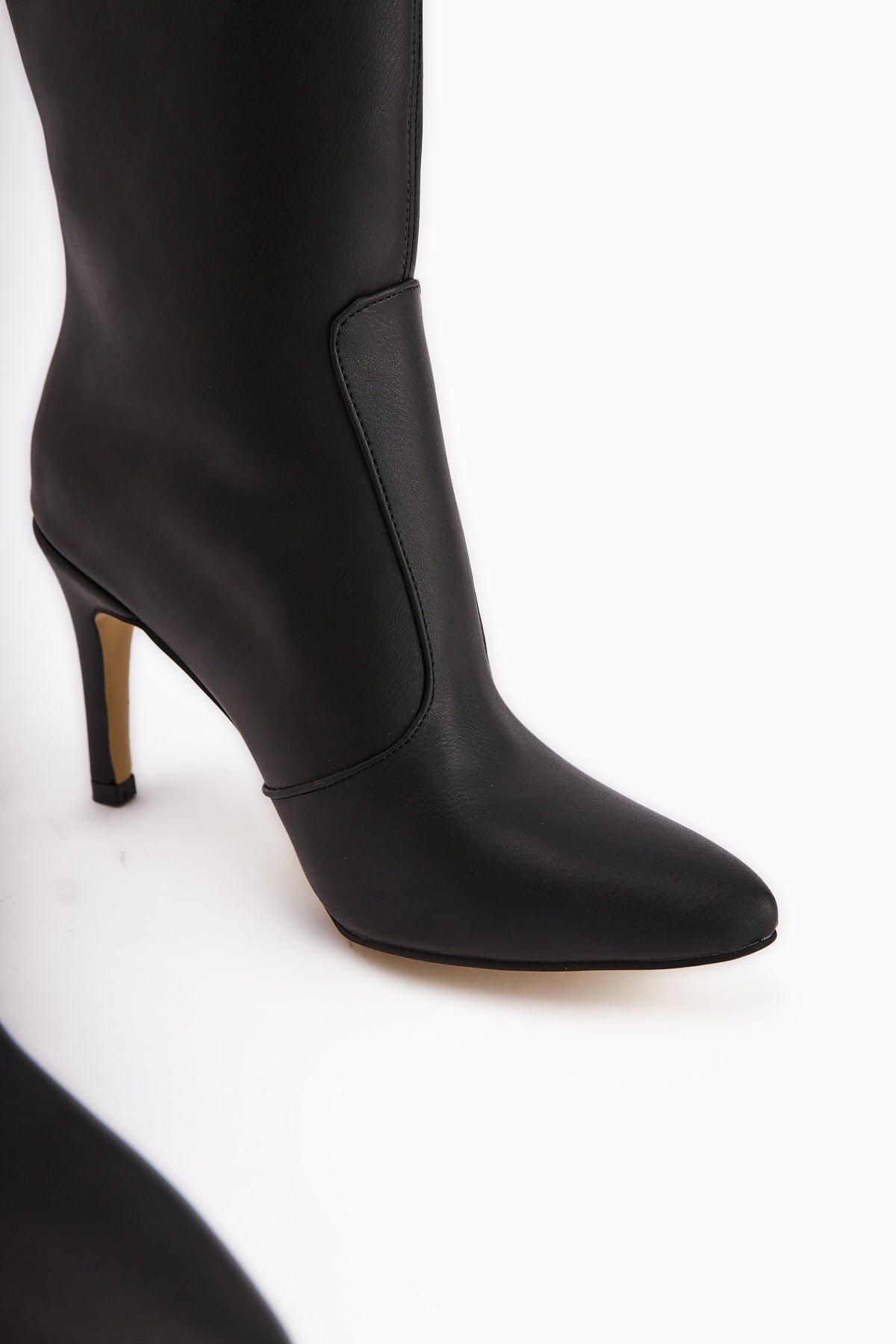 Lucine Black Pointed Toe Slim Heeled Boots