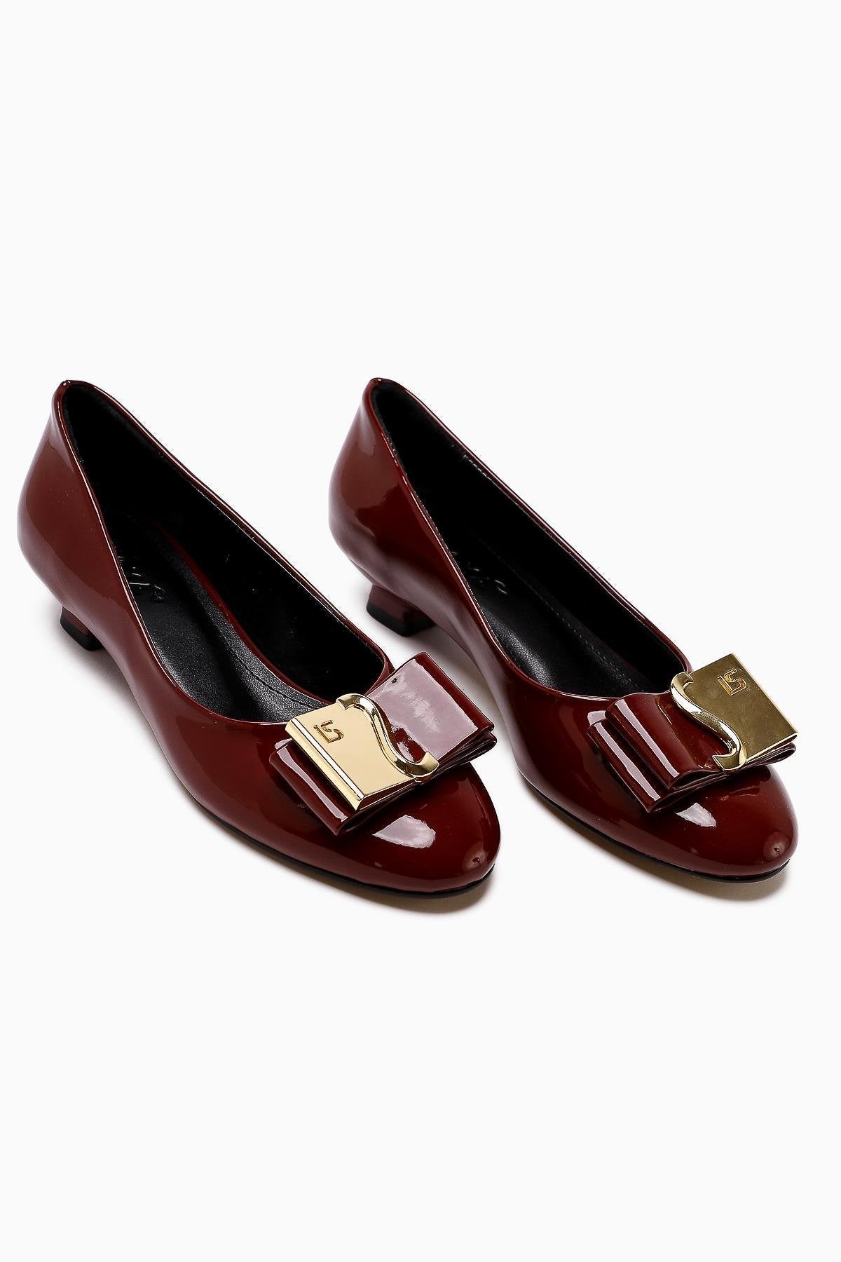 Sian – Burgundy Patent Buckle-Detail Low-Heel Shoe (Women)